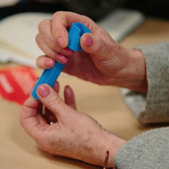 Client using the Mystery Object experiential learning activity 