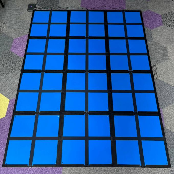 EM4 Electric Maze assembly